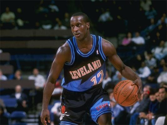 敏锐的门前 敏锐的门前